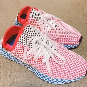 Women sneaker